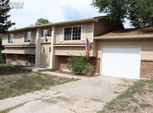 7414 Colonial Ln, Fountain, CO 80817