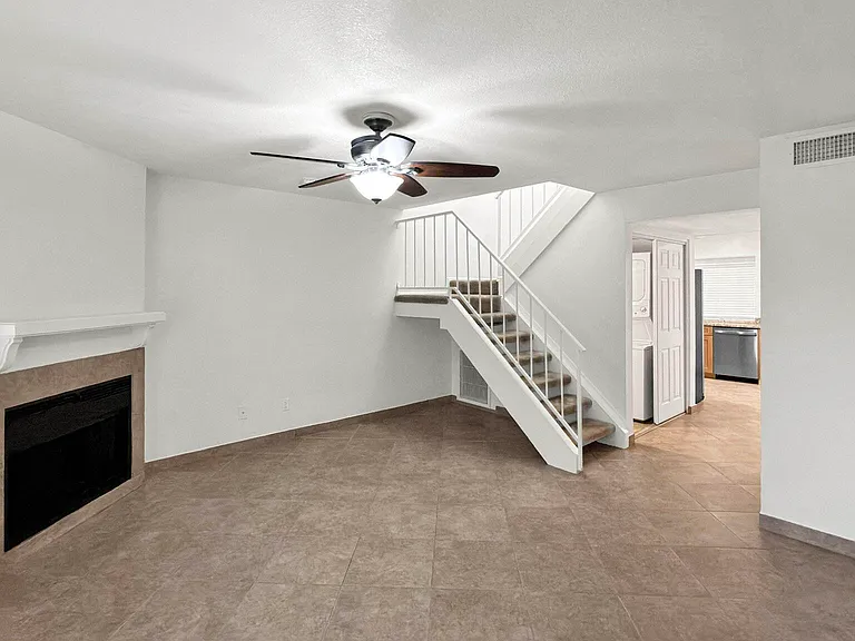4901 E Kelton Ln #1217 — Photo 4
