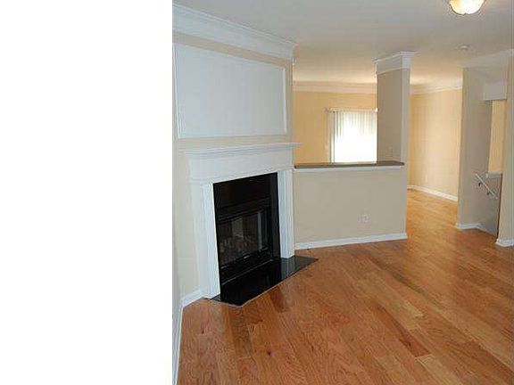 4th image of 618 Providence Pl SW