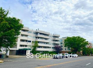 80 Cuttermill Rd #518, Great Neck, NY 11021