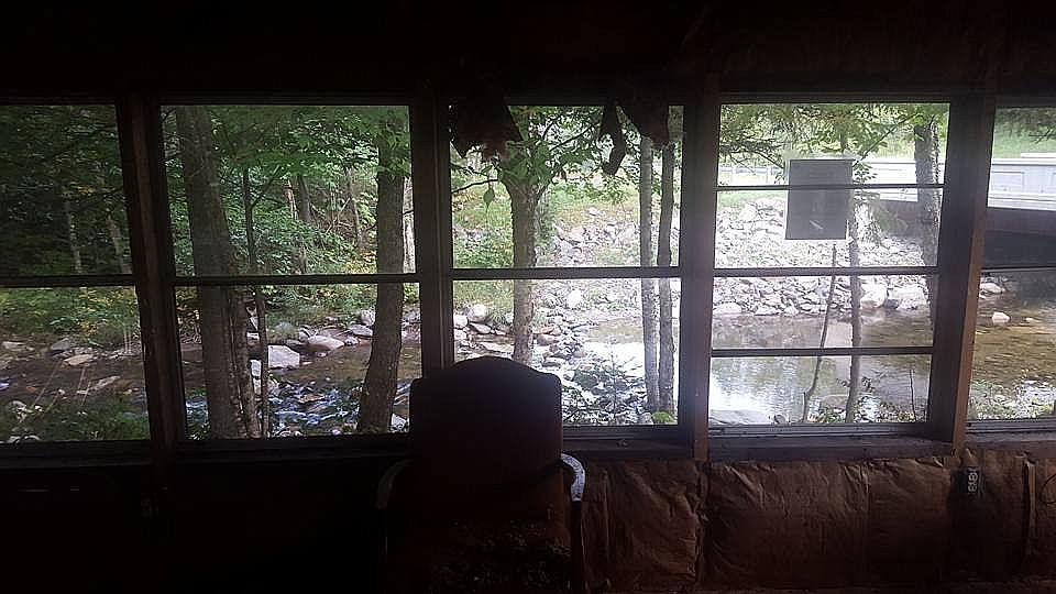 2nd image of 150 Meridan Hill Rd