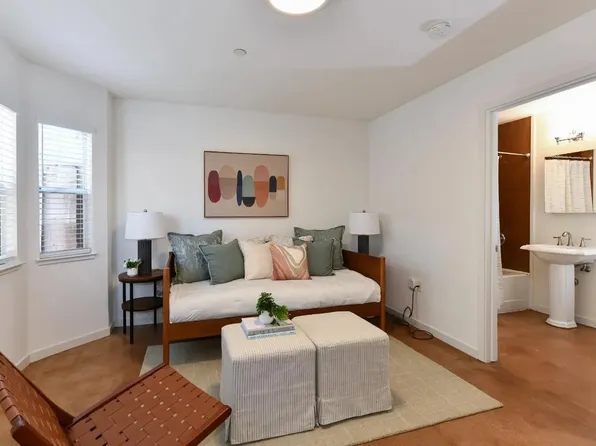 130 Valley Oak Dr #A, Napa, CA 94558