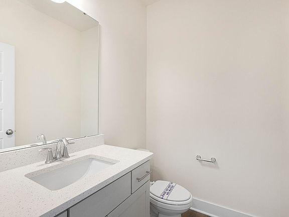 5th image of 82 Gander Dr