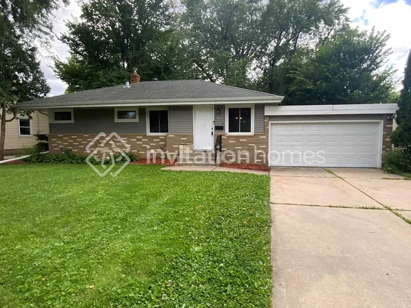 1869 Oxford St N, Roseville, MN 55113