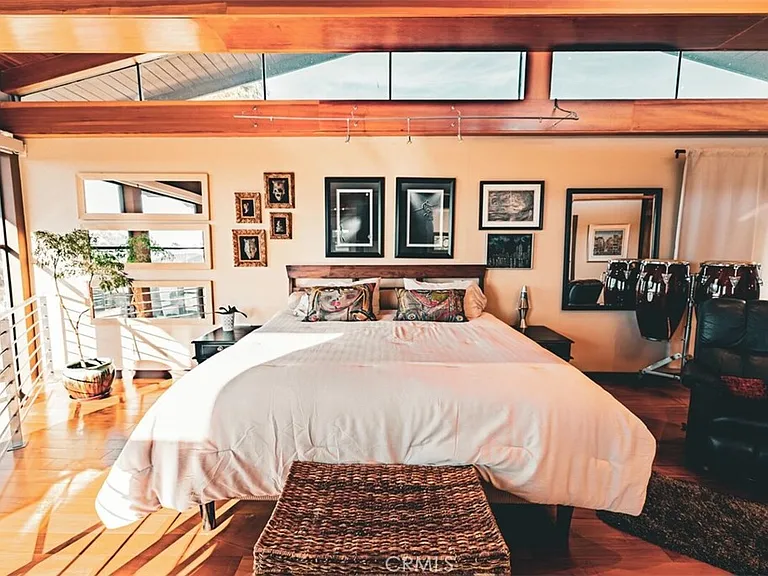 5327 Marina Pacifica Dr #KEY19 — Photo 12