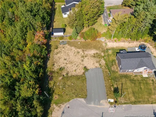 124 Kingston Ave, Miramichi, NB E1V 7P8