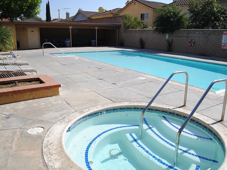 1st image of 2920 Belgrave Ave APT 202