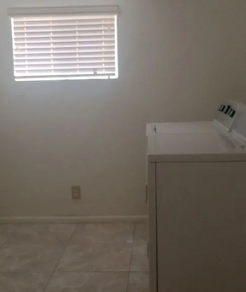 525 Oak St — Photo 18