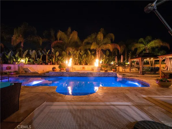 8634 Edelweiss Dr, Corona, CA 92883