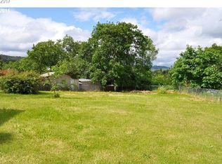 341 NE Darlene St, Winston, OR 97496