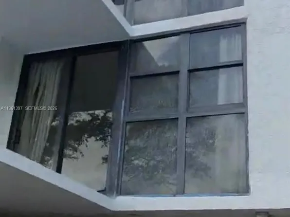 7751 NE Bayshore Ct APT 5D, Miami, FL 33138