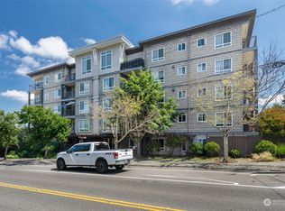 3015 SW Avalon Way APT 101, Seattle, WA 98126