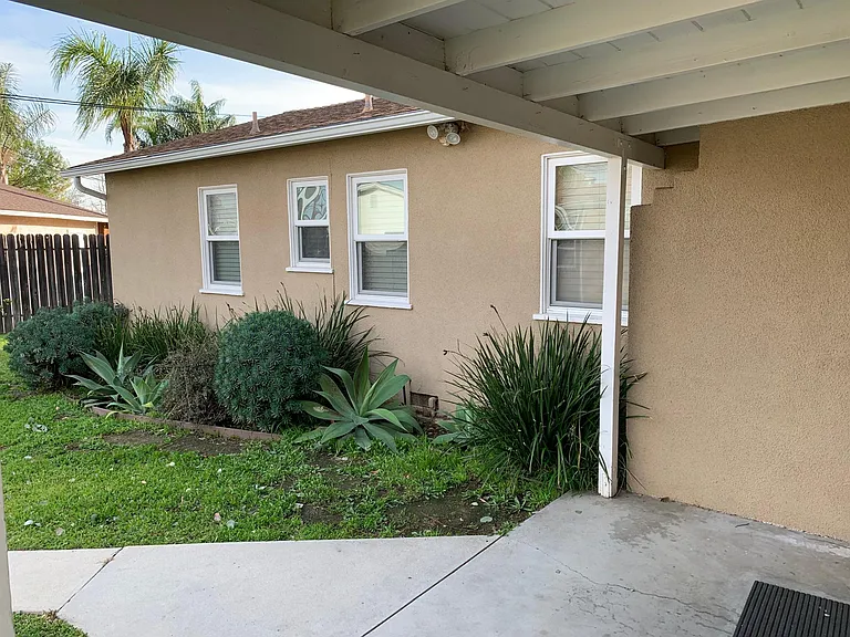 9030 Swinton Ave — Photo 26