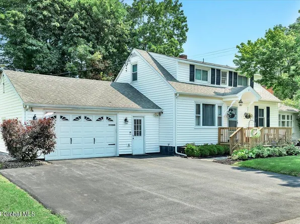 2 Currie Court, Ballston Spa, NY 12020