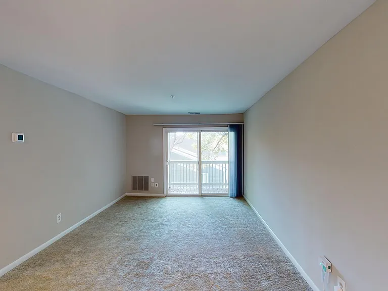 Canterbury Apartments — Photo 37
