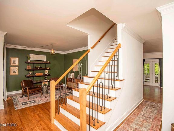 2nd image of 721 Summit Lake Ct