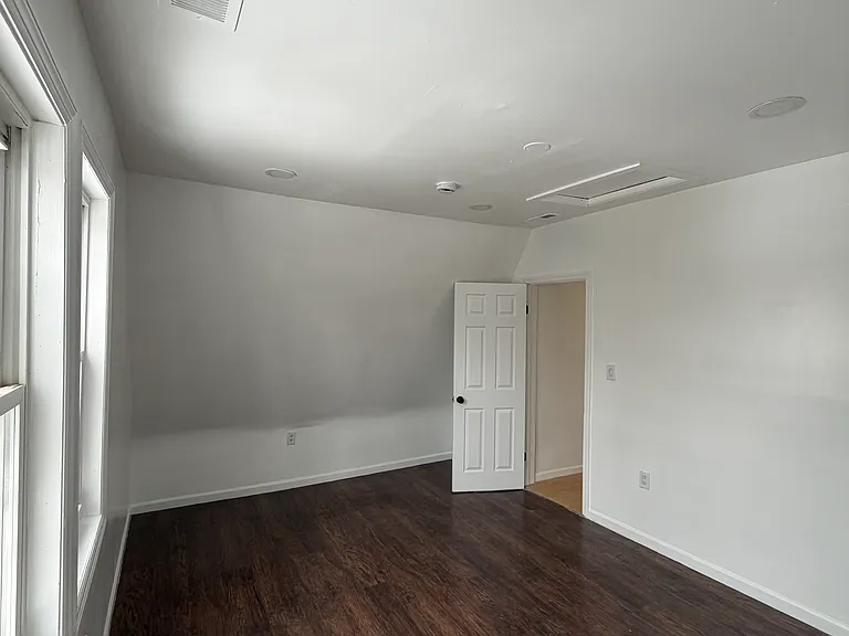 197 S 11th St #3 — Photo 14