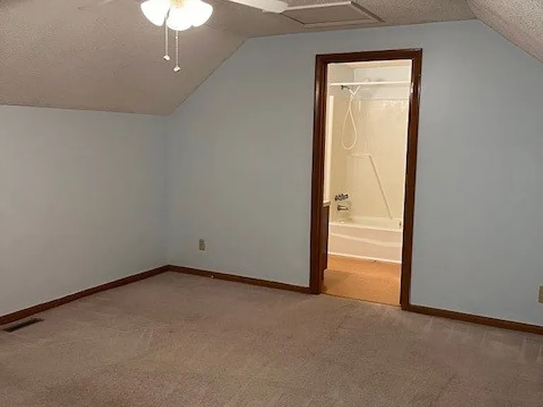 104 Lystra Hills Ln — Photo 19