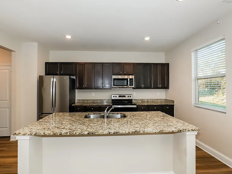 516 Overo Dr — Photo 7