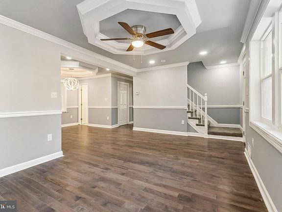 3rd image of 6804 Carol Rd