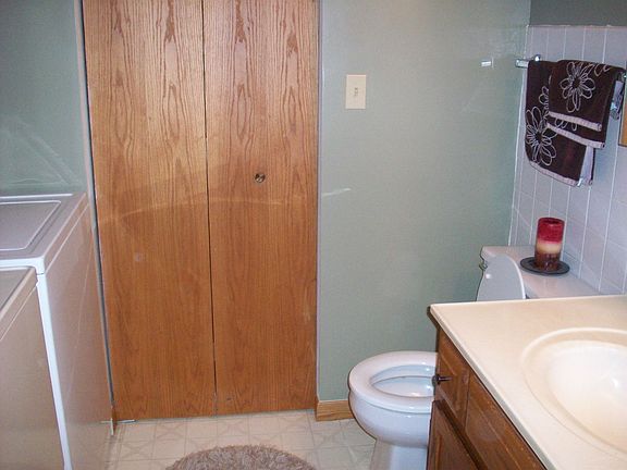 Bathroom #1- Plenty of closet space