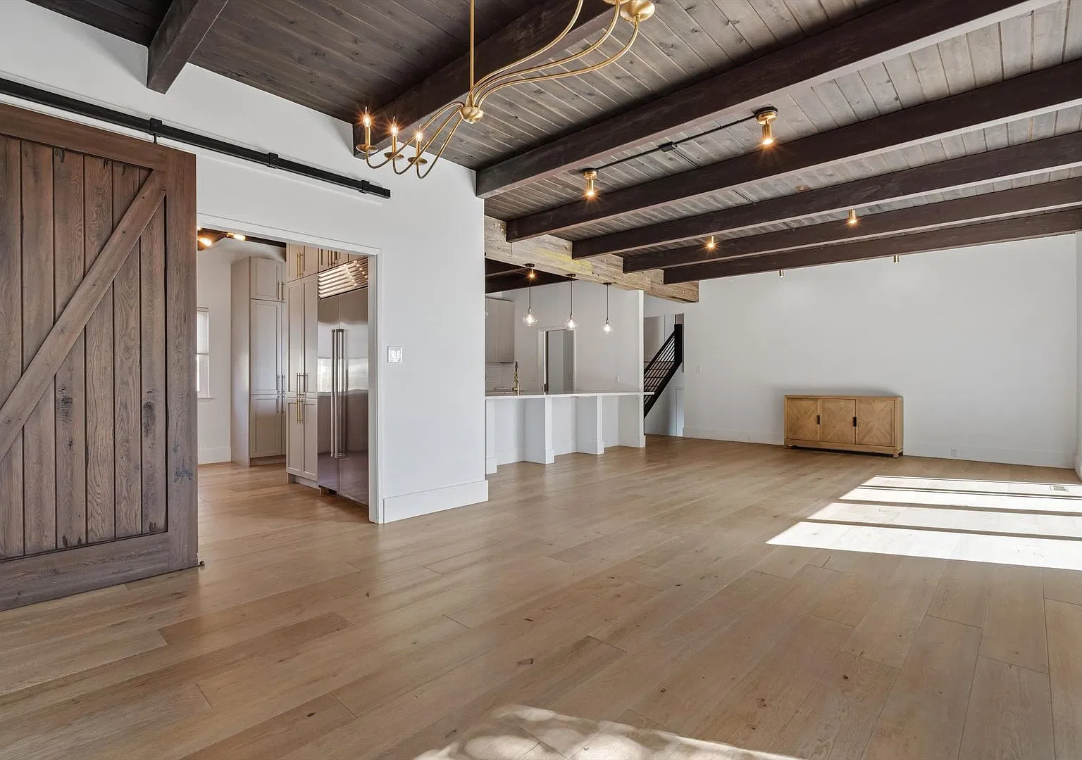 Modern Dominican Retreat 5bd/3ba (2,600 Sq. Ft.) Home | Private Yard | Foundation — Photo 3