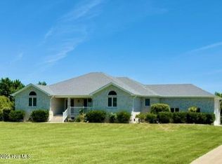 130 Ambrose Ln, Moyock, NC 27958