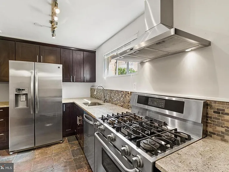 10411 Montrose Ave #2 — Photo 2