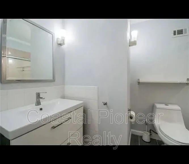 16101 Rambling Vine Dr E — Photo 14