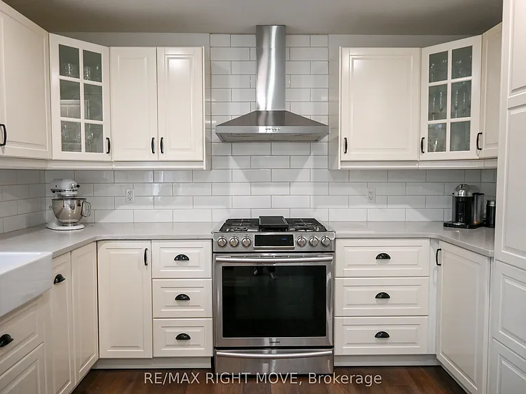 4287 Huronia Rd — Photo 10