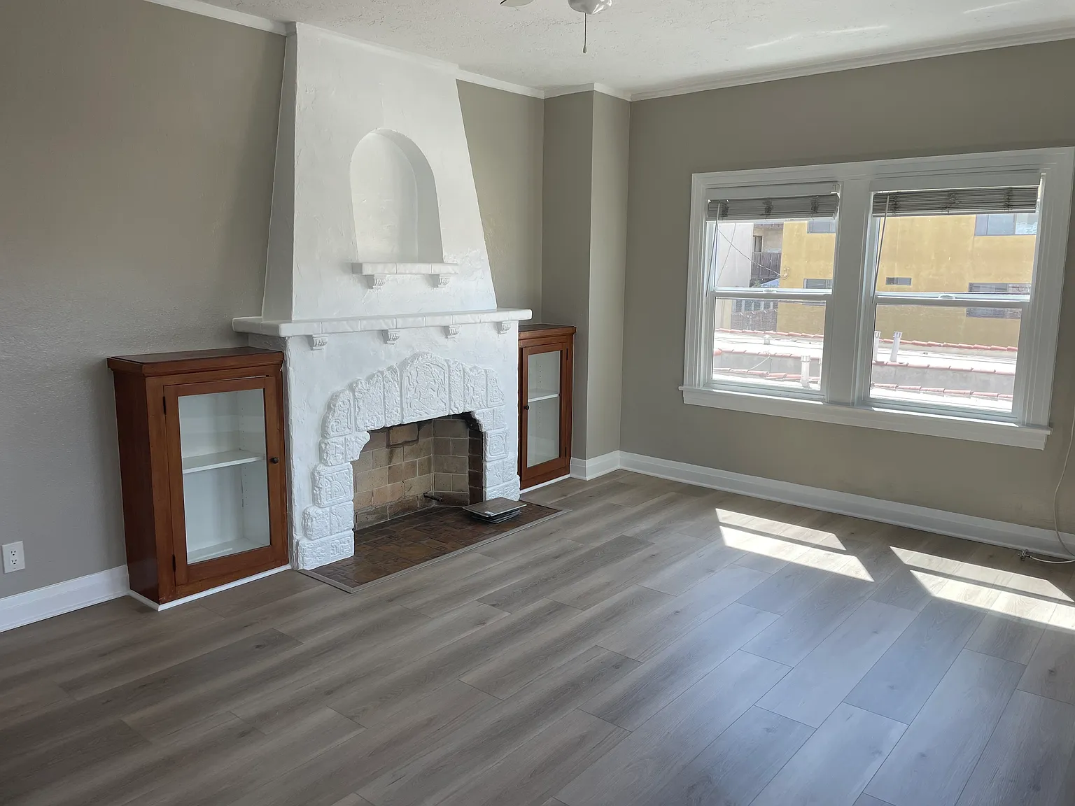 1510 E 3rd St — Photo 2