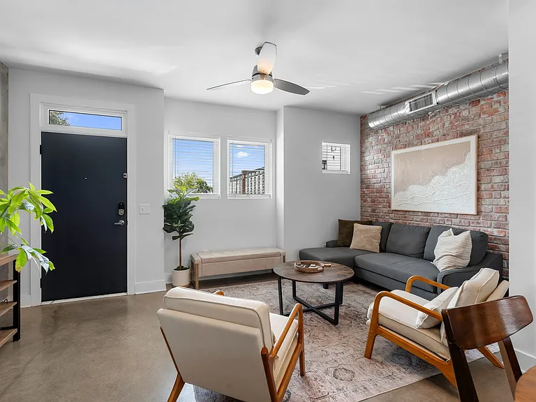84 Evanston Ave — Photo 13