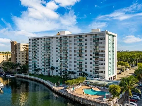 2841 NE 163rd St APT 706, North Miami Beach, FL 33160