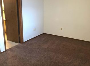616 W Partridge St APT E, Metamora, IL 61548