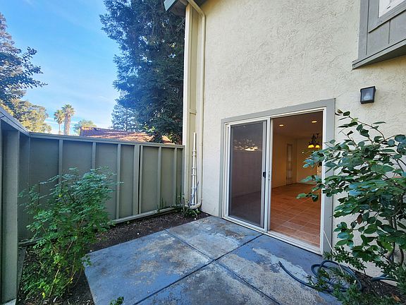 4th image of 1702 Parkside Dr