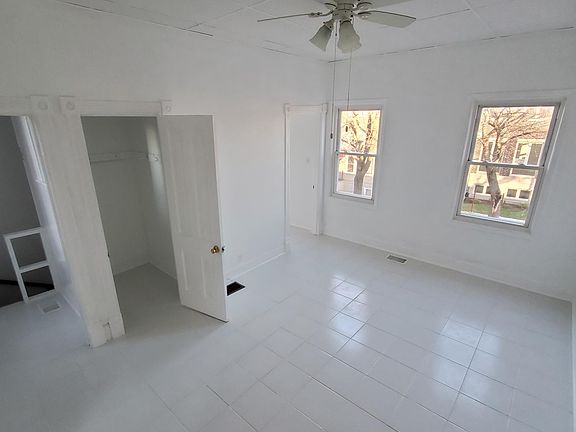 5th image of 2810 S Normal Ave