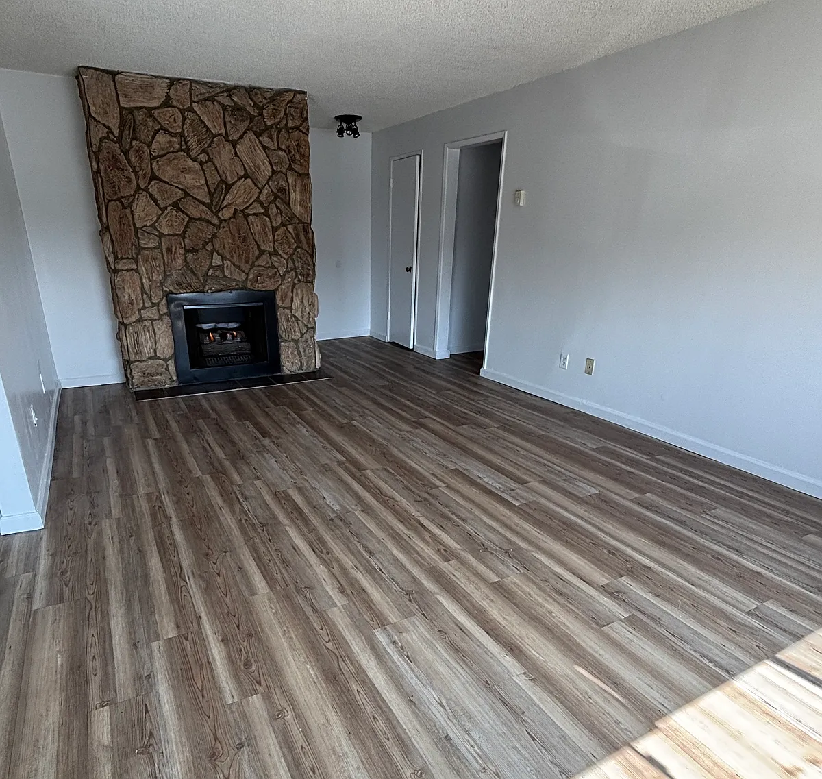 Building Photo - 1814 S Bundy Dr #1