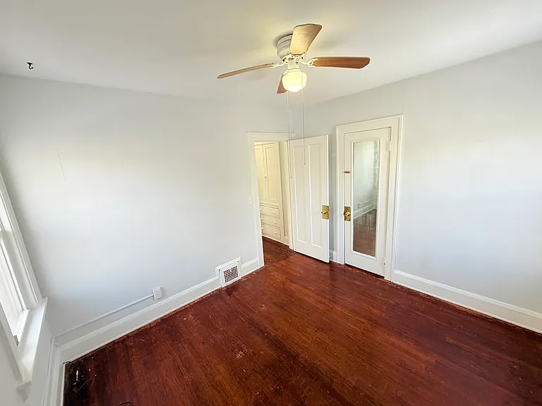 15711 Grovewood Ave #2 — Photo 25