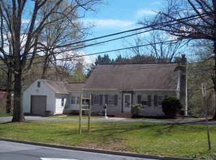 3907 Schoolhouse Ln, Harrisburg, PA 17109