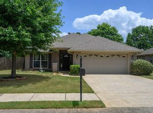 301 Vincent St, Alabaster, AL 35007