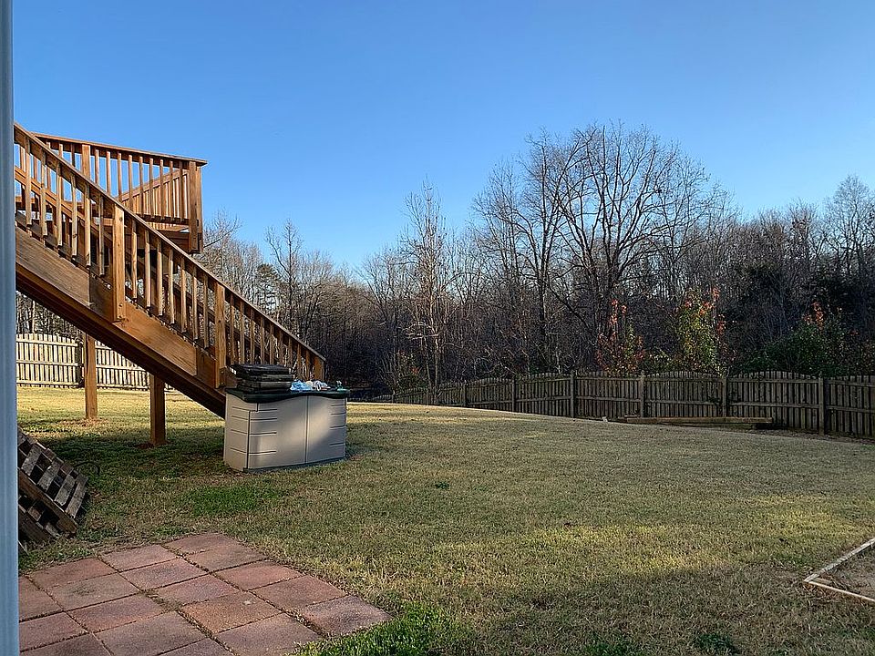 2nd image of 7 Slate Dr