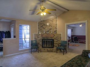 901 Wedgewood Cir, Bryan, TX 77801