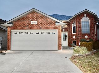 4647 Sassafras Ave, Windsor, ON N9G 3E3