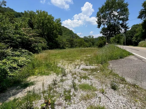 626-632 Briceville Hwy, Lake City, TN 37769