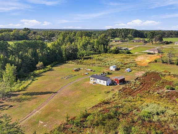 3rd image of 7792 Arrowwood Rd