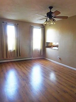 5th image of 1 King St Unit 102