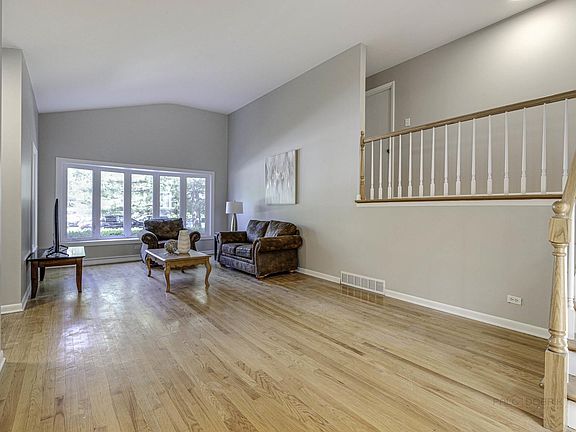 4th image of 508 Willow Ave