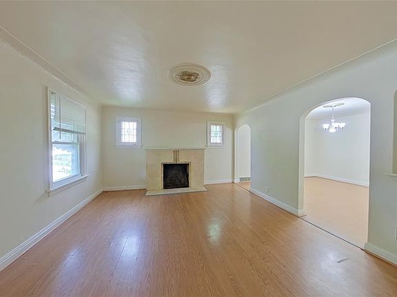 2nd image of 400 S Clark Ave
