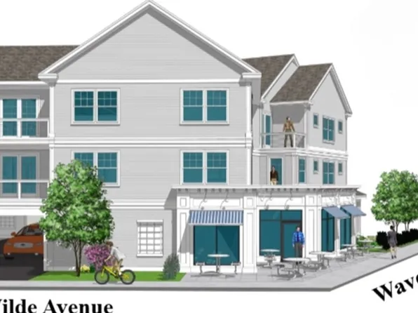 818 Waverly St, Framingham, MA 01702