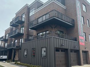 1310 E Samuel Ave #3B, Peoria Heights, IL
